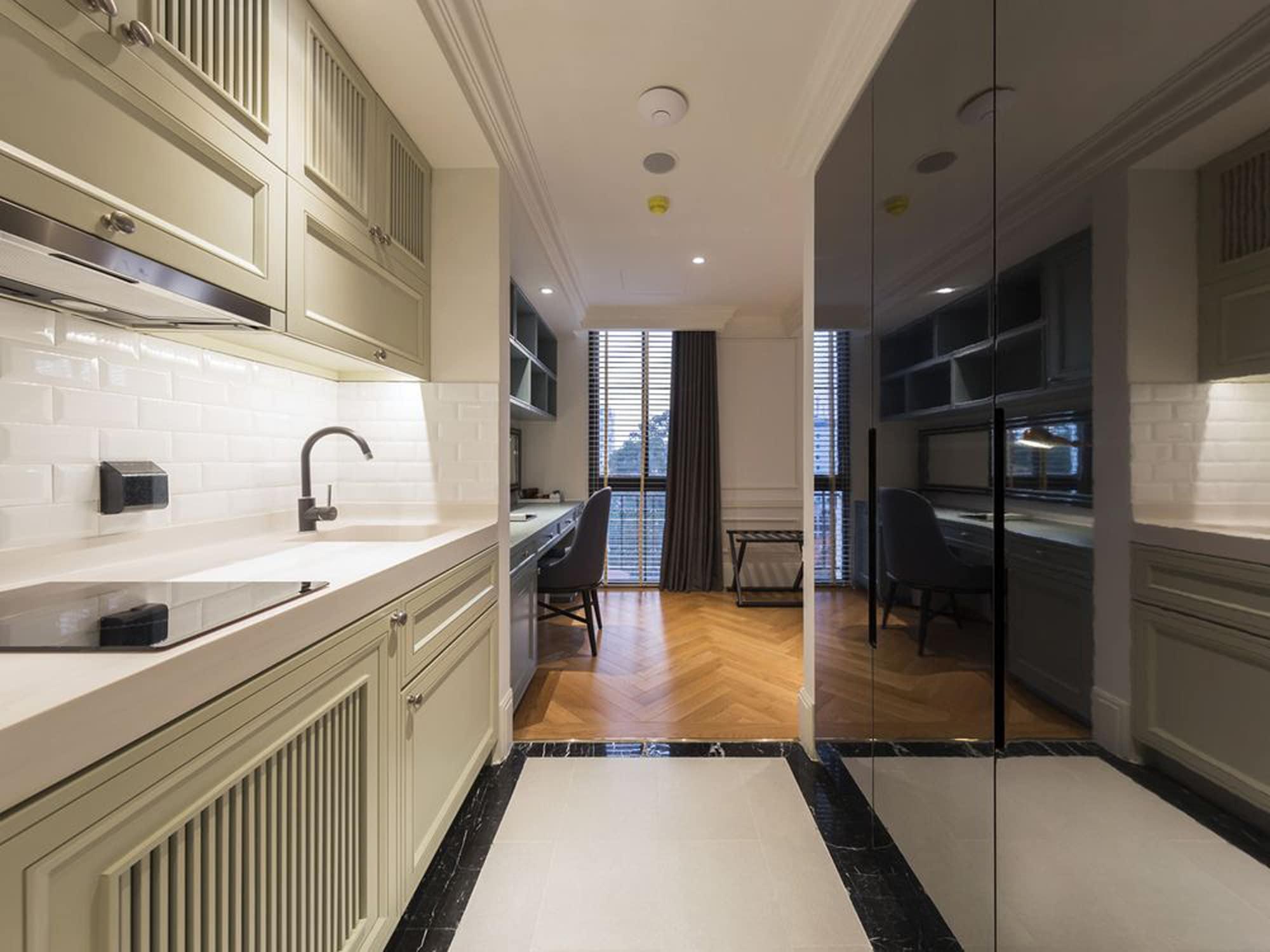 Bach Saigon Hotel 4*