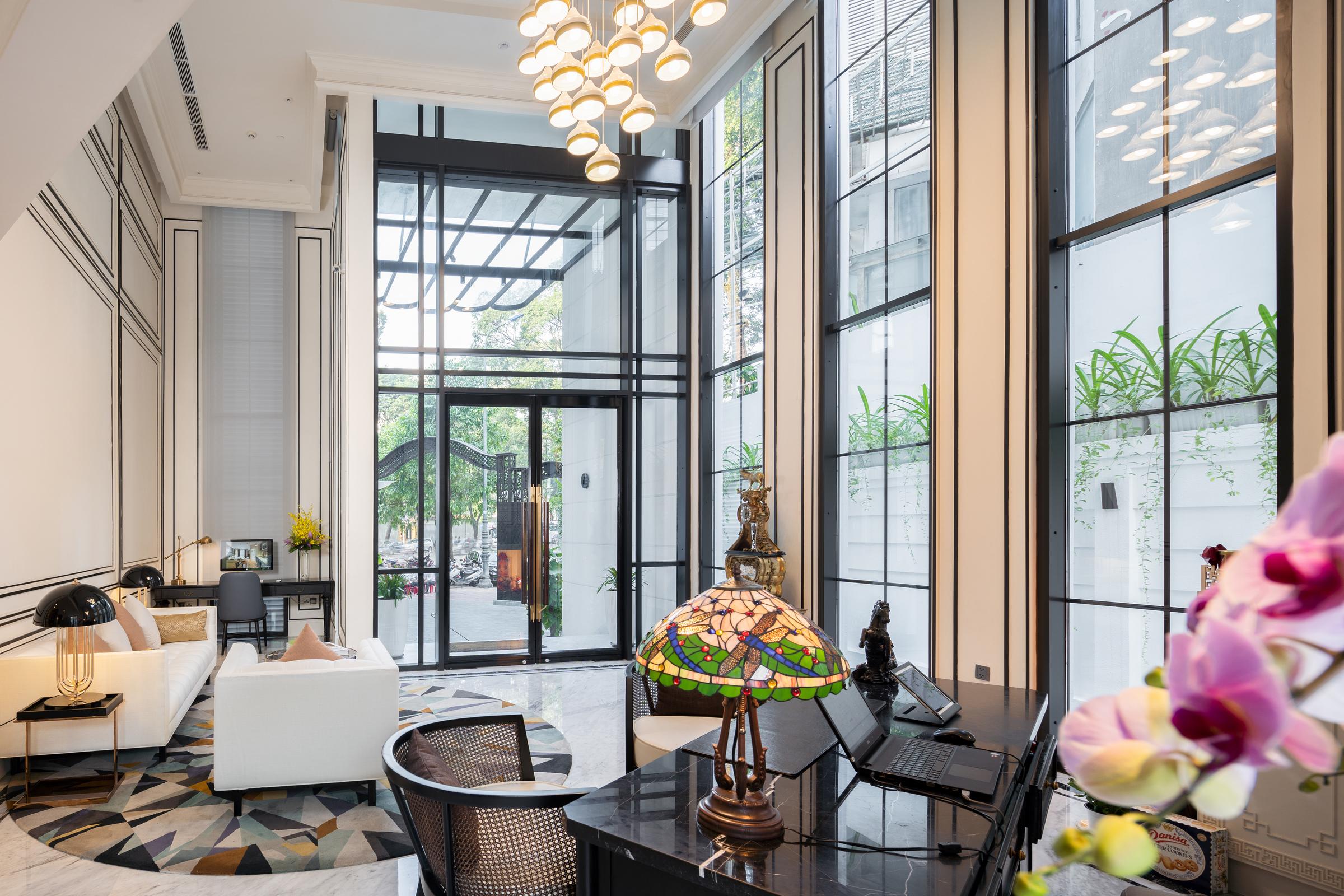 Bach Saigon Hotel 4*