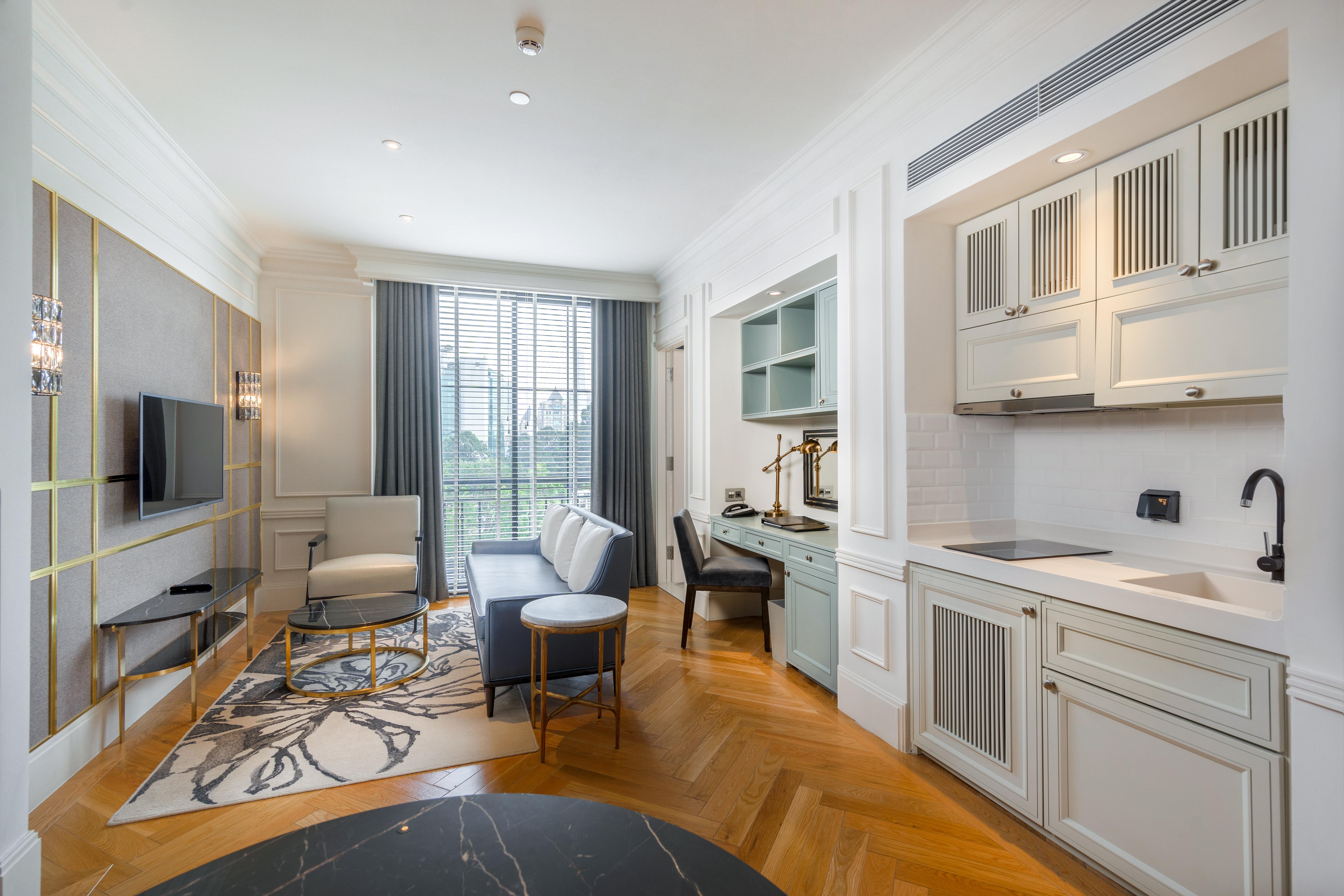 Bach Saigon Hotel 4*
